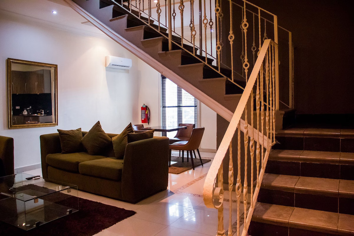 /web/uploads/116/Villa Angelia Hotel Ikoyi/header-images/8e90c03c.jpg